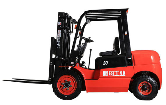 3.0-3.5噸T3國產(chǎn)發(fā)動機(jī)內(nèi)燃叉車（排放標(biāo)準(zhǔn)國3）